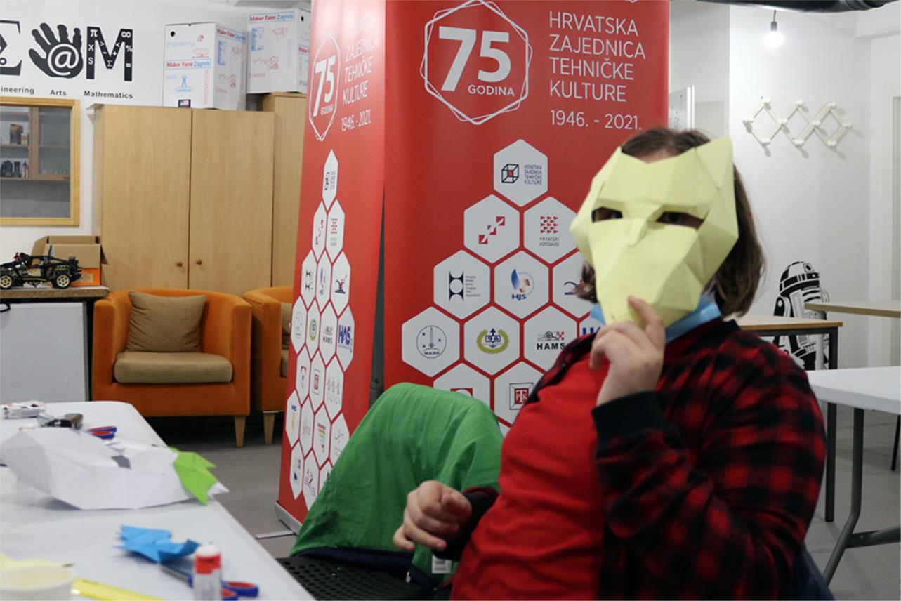 U centru za malde Dubrovnik održana Papercraft radionica za mlade