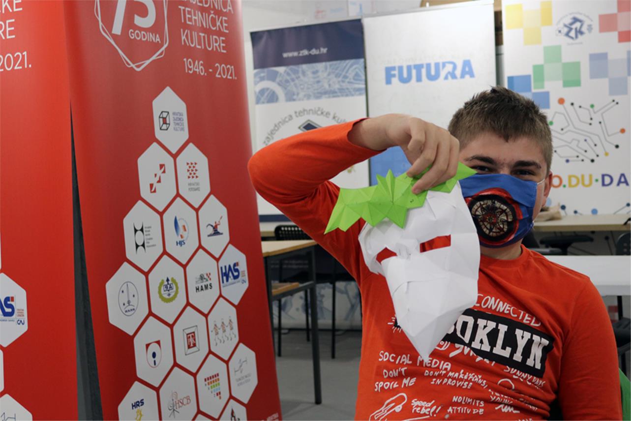 U centru za malde Dubrovnik održana Papercraft radionica za mlade