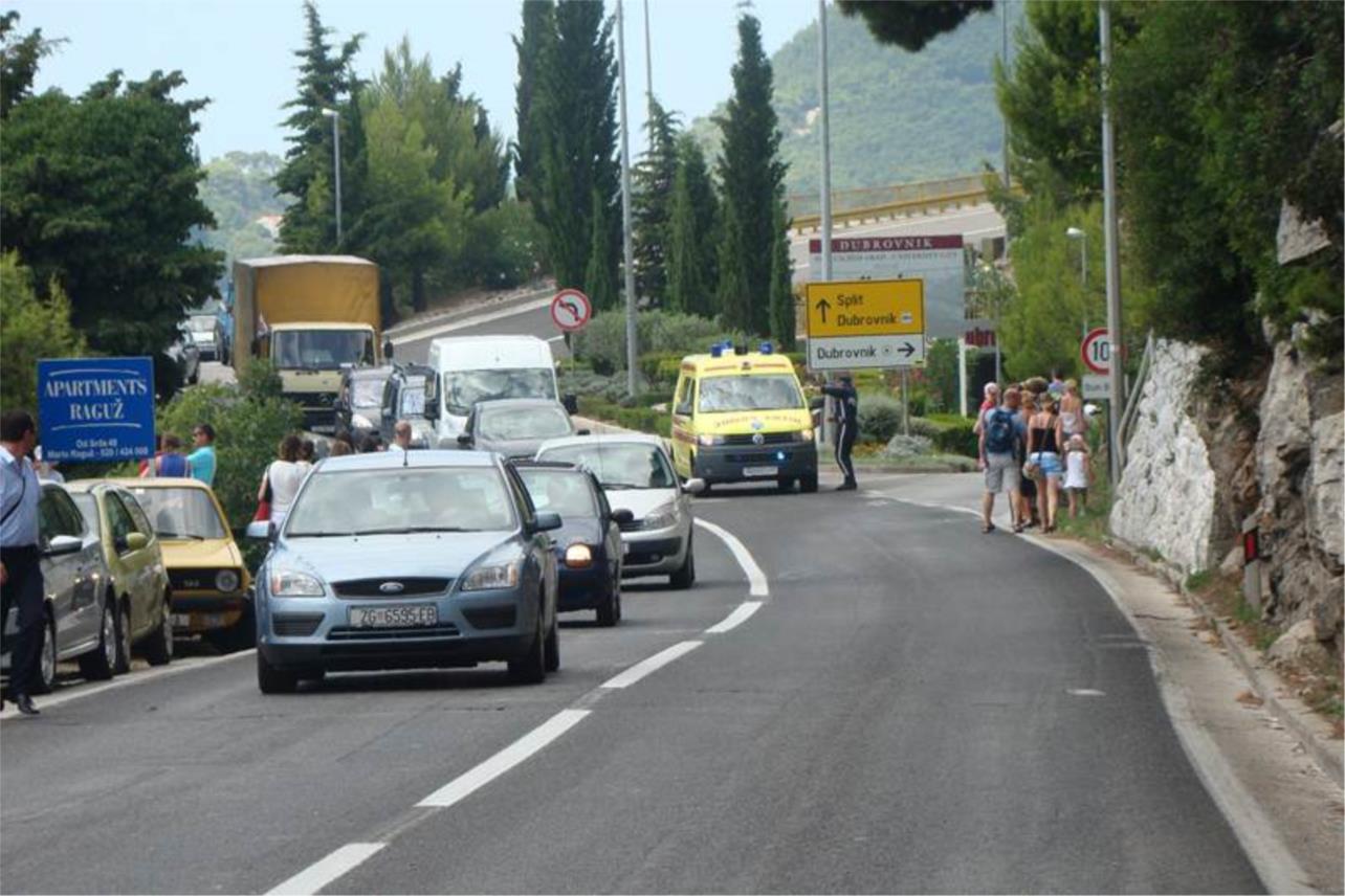 Prometni kaos strankinje pale u nesvijest
