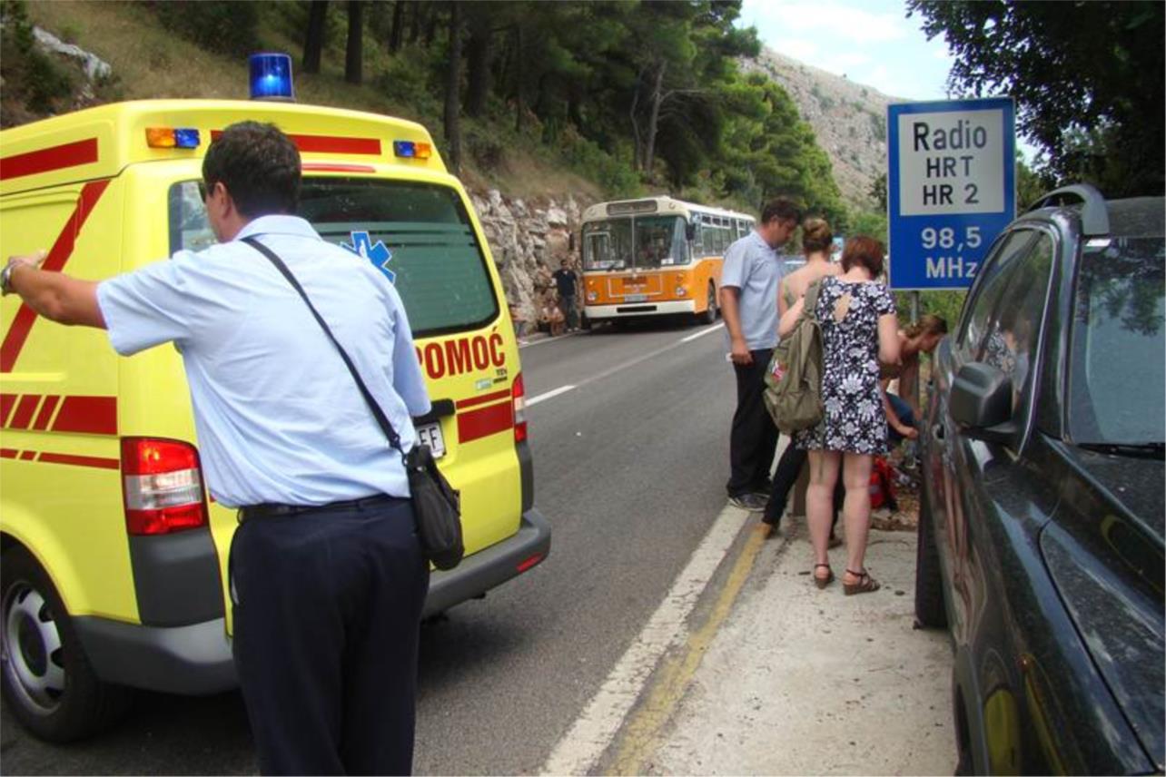 Prometni kaos strankinje pale u nesvijest