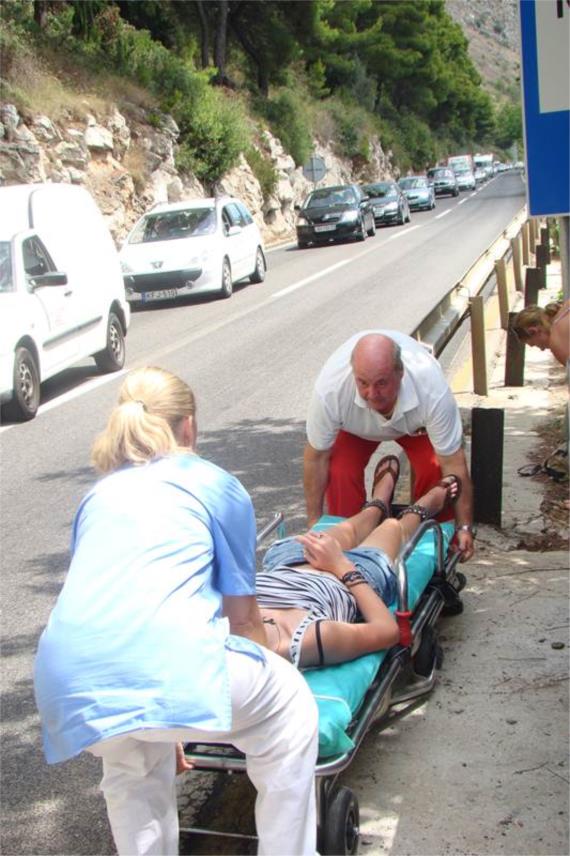 Prometni kaos strankinje pale u nesvijest