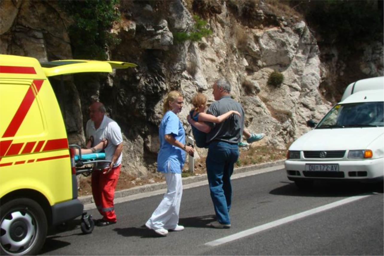 Prometni kaos strankinje pale u nesvijest