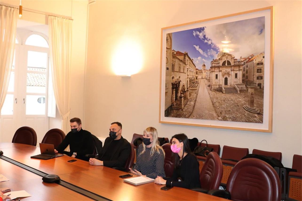 Tim "Aktivna Hrvatska" uručio zahvalnicu gradonačelniku Frankoviću