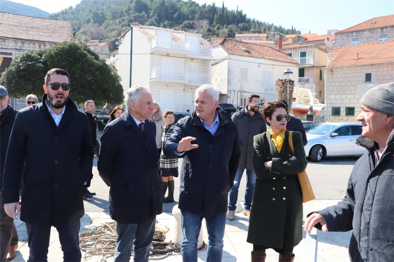 Završnica realizacije projekta Luke Račišće sa 74 nova komunalna veza
