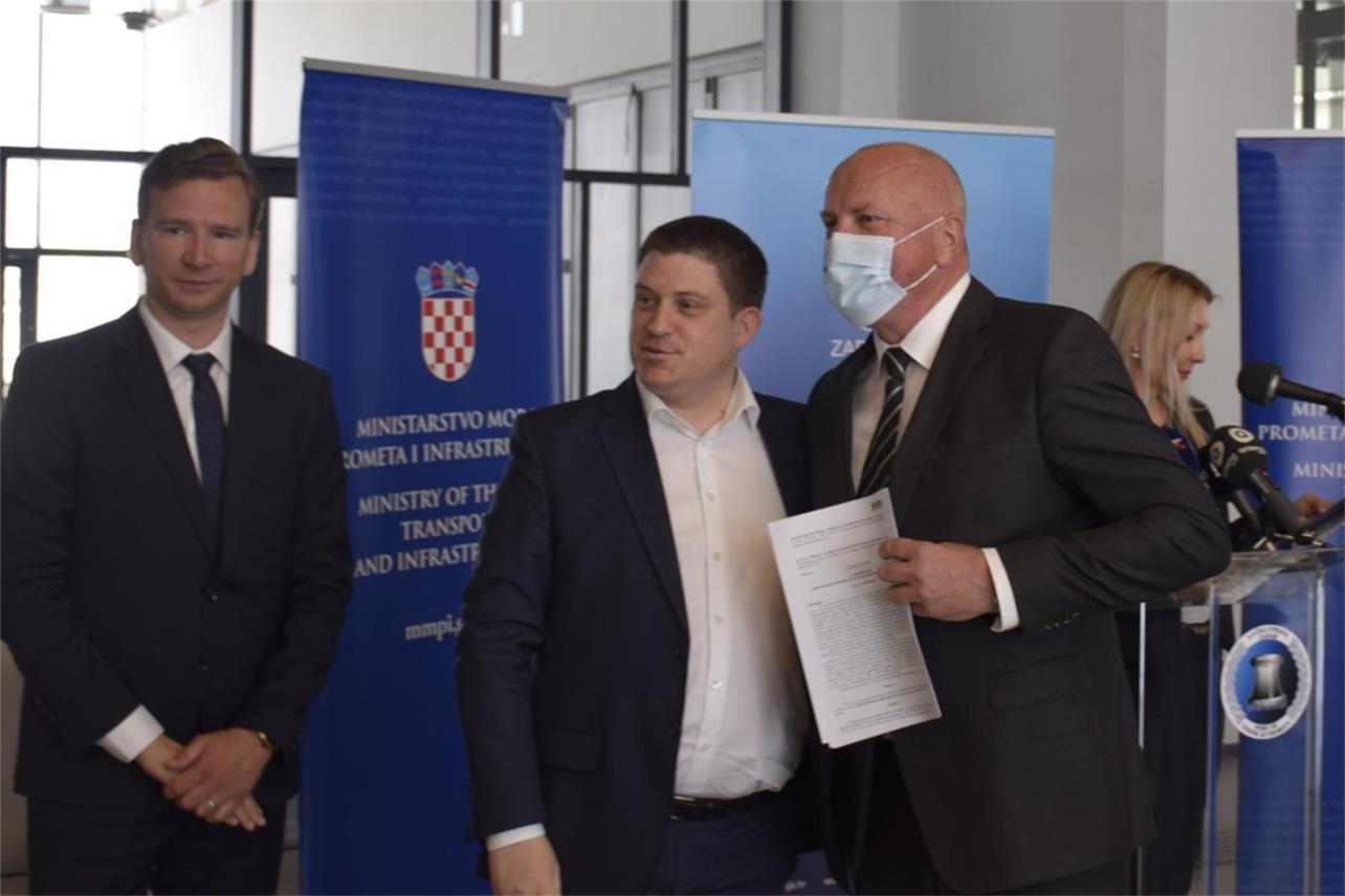 U Zadru potpisani ugovori o sufinanciranju projekata lučke infrastrukture