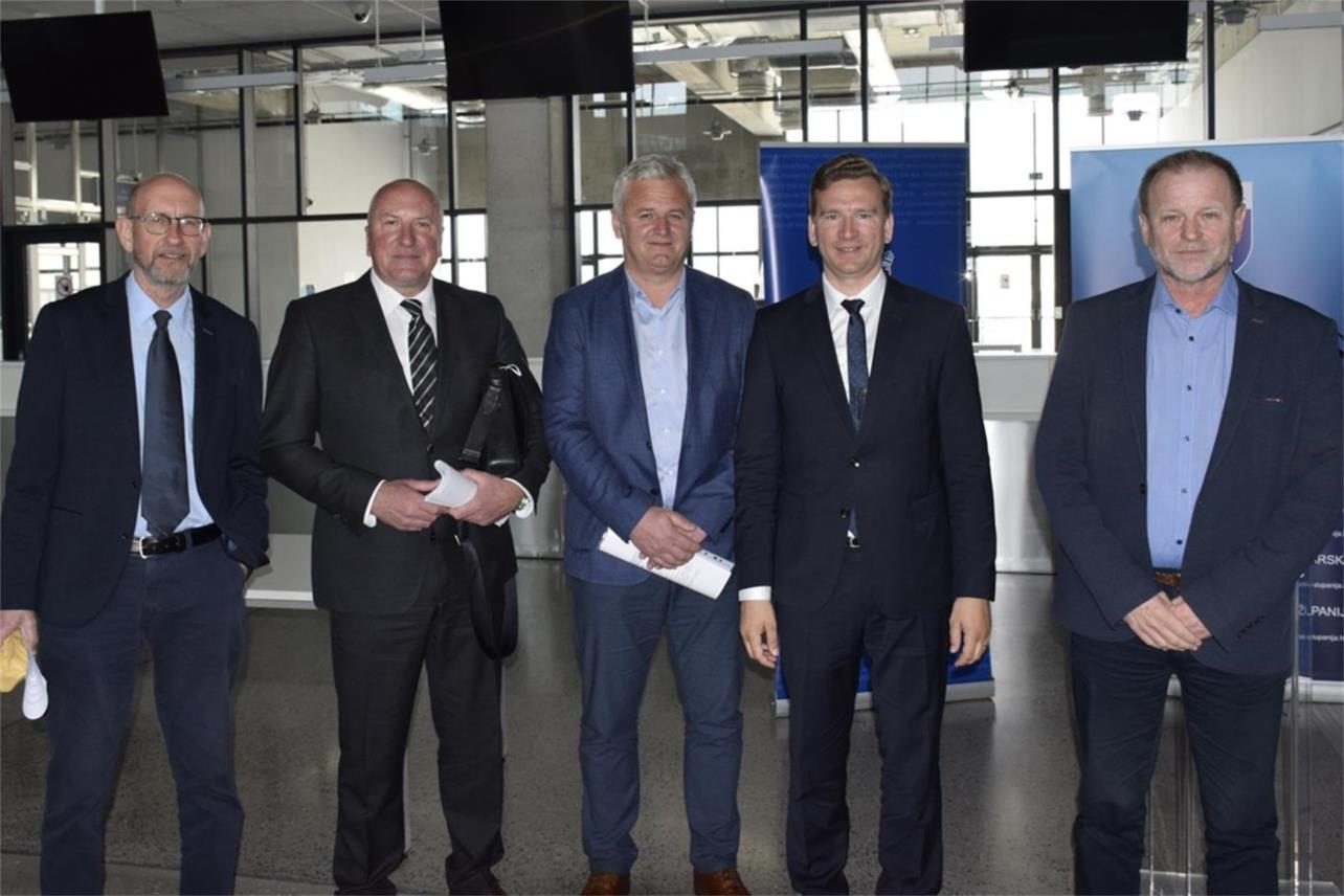 U Zadru potpisani ugovori o sufinanciranju projekata lučke infrastrukture