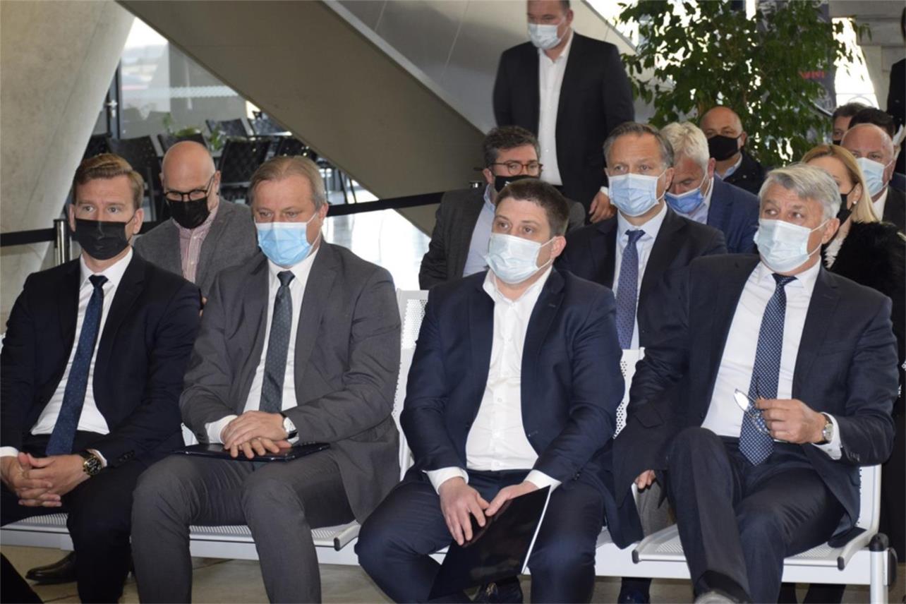 U Zadru potpisani ugovori o sufinanciranju projekata lučke infrastrukture