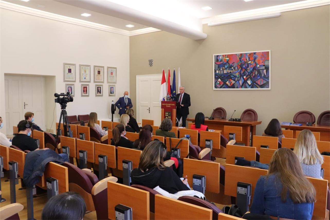 Potpisani ugovori o financiranju programa udruga koje brinu o najranjivijim skupinama