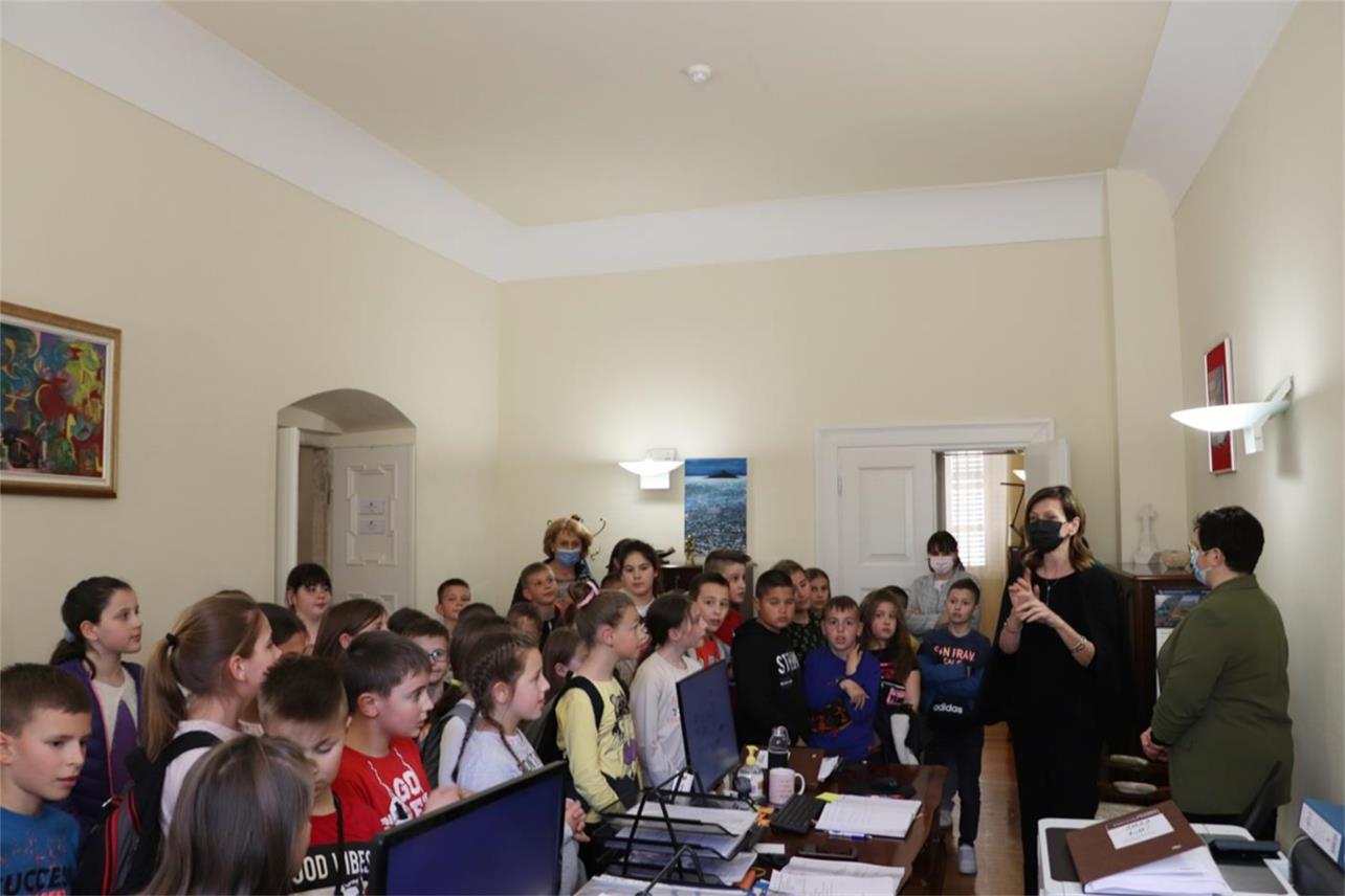 Učenici OŠ Stjepana Radića iz Metkovića u posjetu Županiju