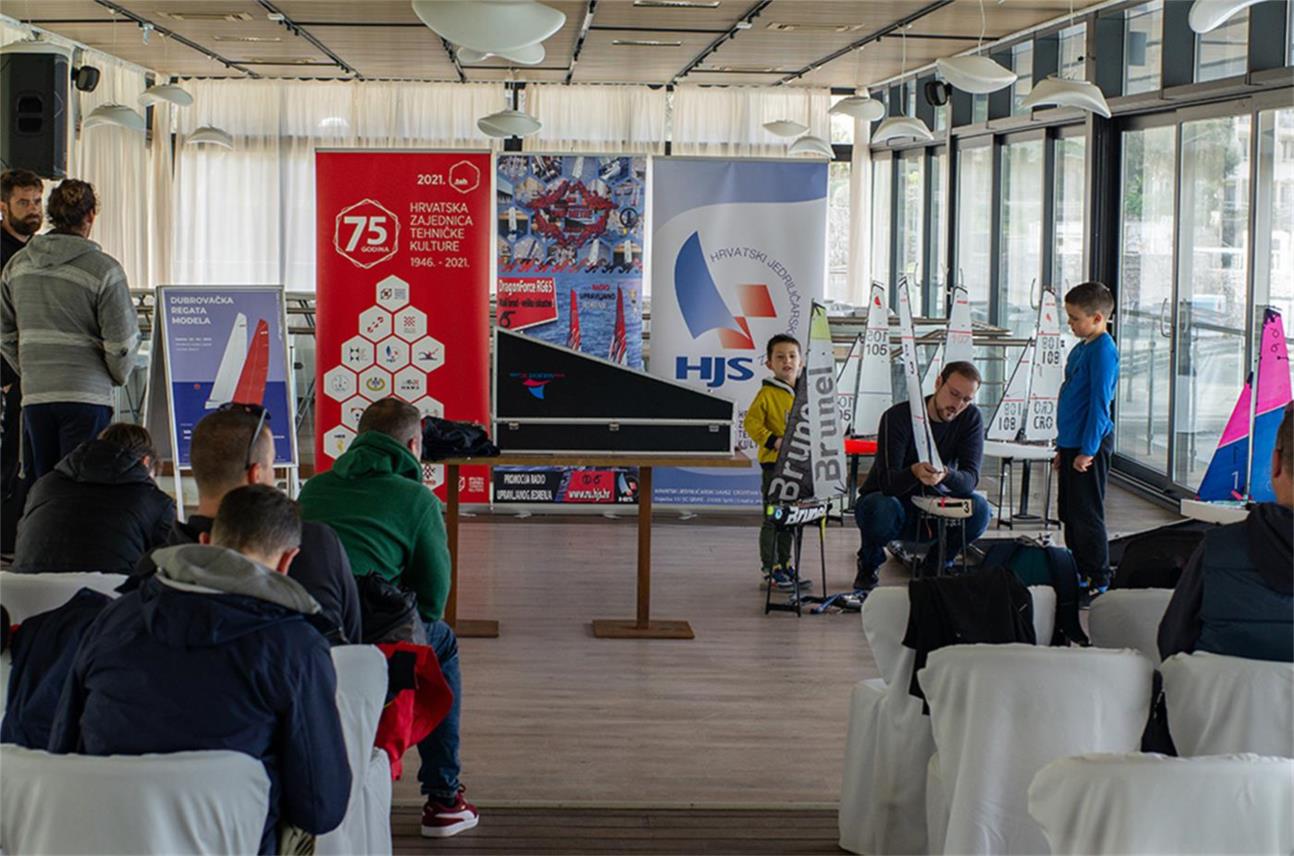 Održana Dubrovačka regata modela klase Dragon Force 65