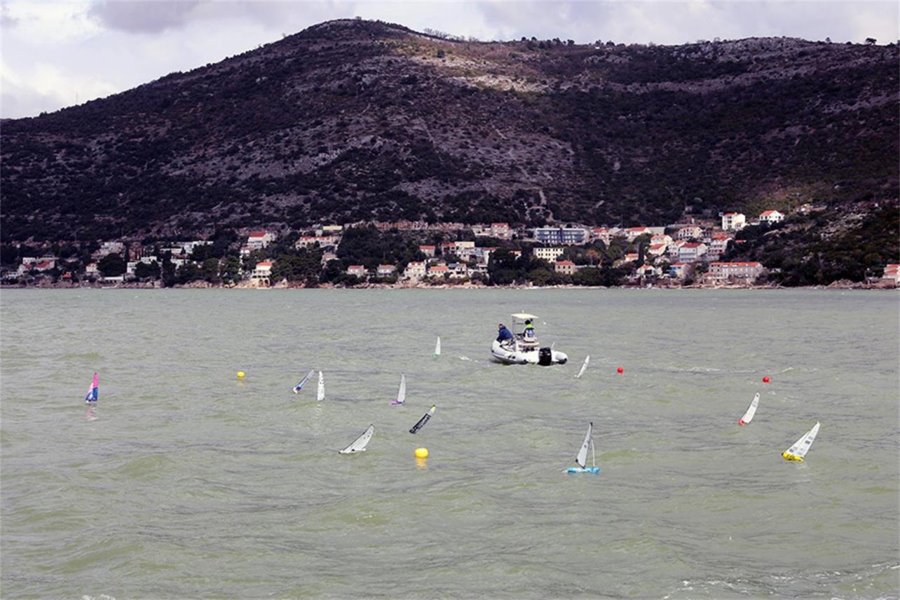 Održana Dubrovačka regata modela klase Dragon Force 65