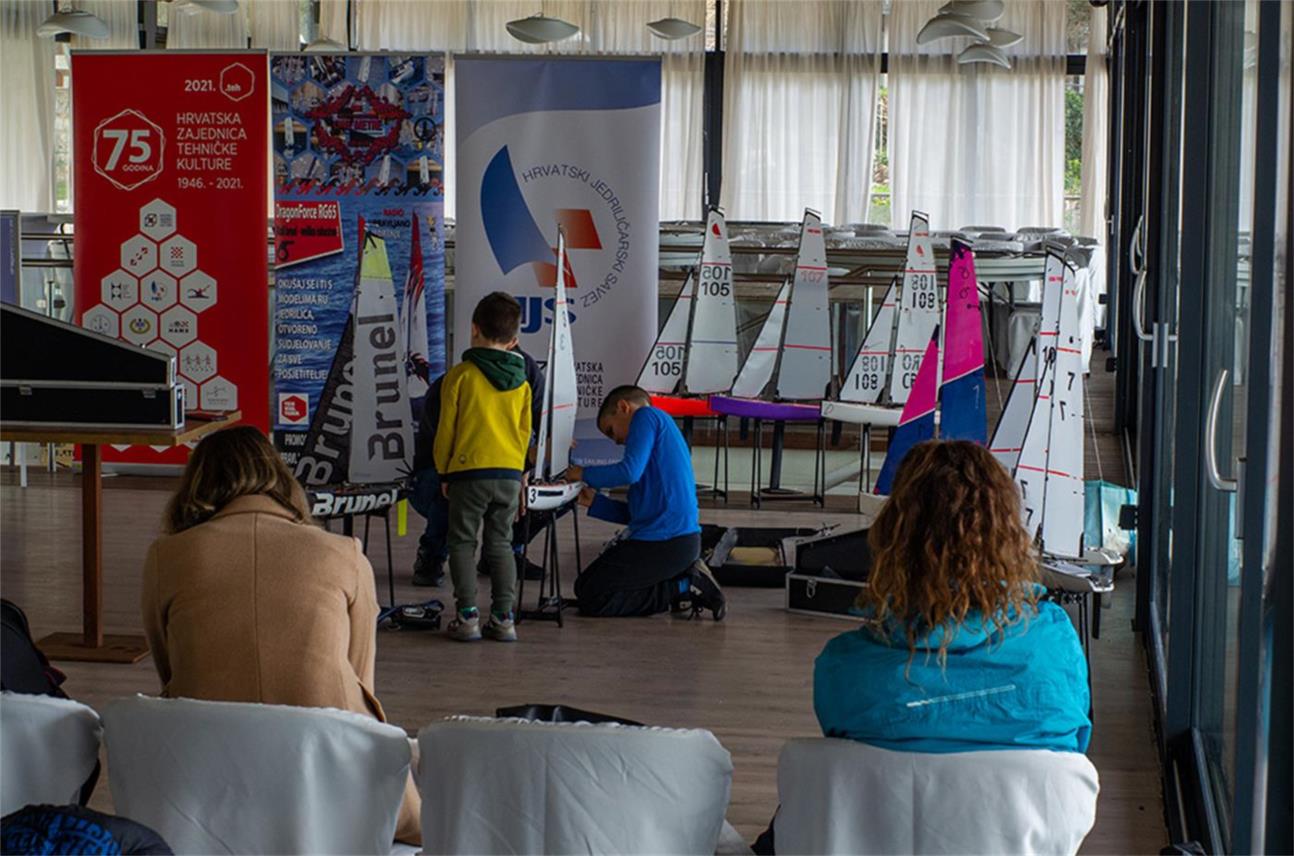 Održana Dubrovačka regata modela klase Dragon Force 65