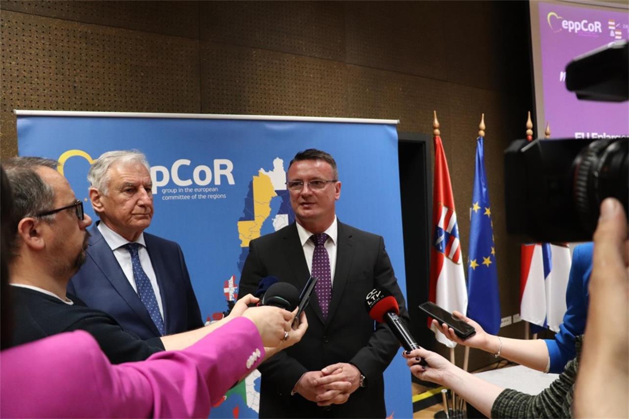 Održan dijalog s građanima na temu proširenja Europske unije kao dijela budućnosti Europe