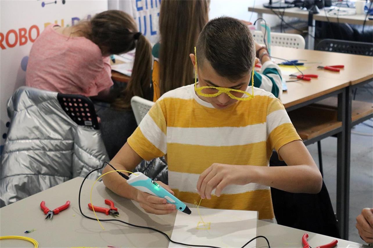Održan prvi Open lab door & careers in STEM info u Centru za mlade Dubrovnik
