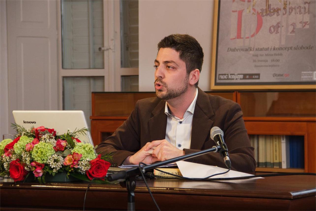 NOĆ KNJIGE: Mirza Hebib održao predavanje o pravnoj slobodi u Dubrovačkom statutu