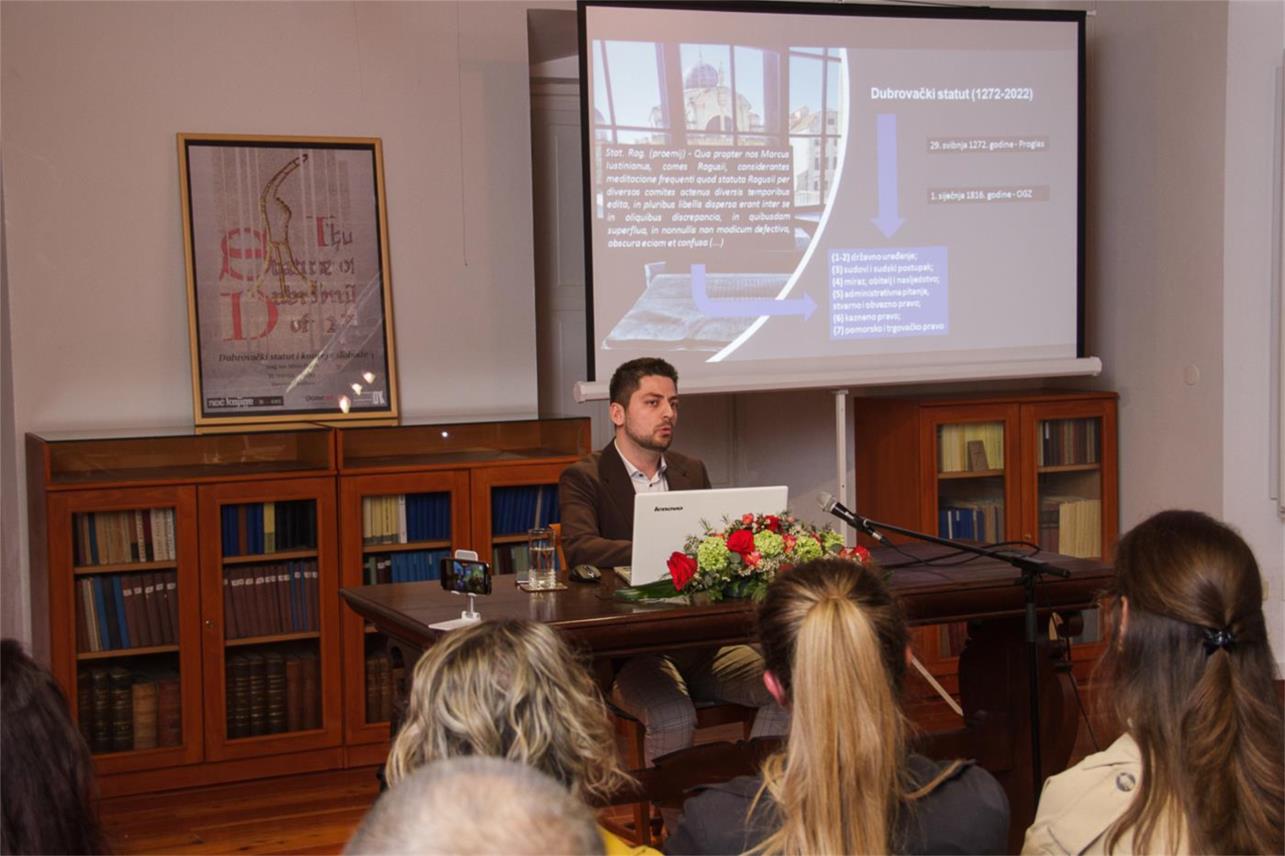 NOĆ KNJIGE: Mirza Hebib održao predavanje o pravnoj slobodi u Dubrovačkom statutu