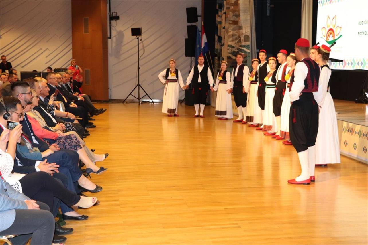 U Cavtatu svečano otvoren peti Međunarodni kongres o ruralnom turizmu