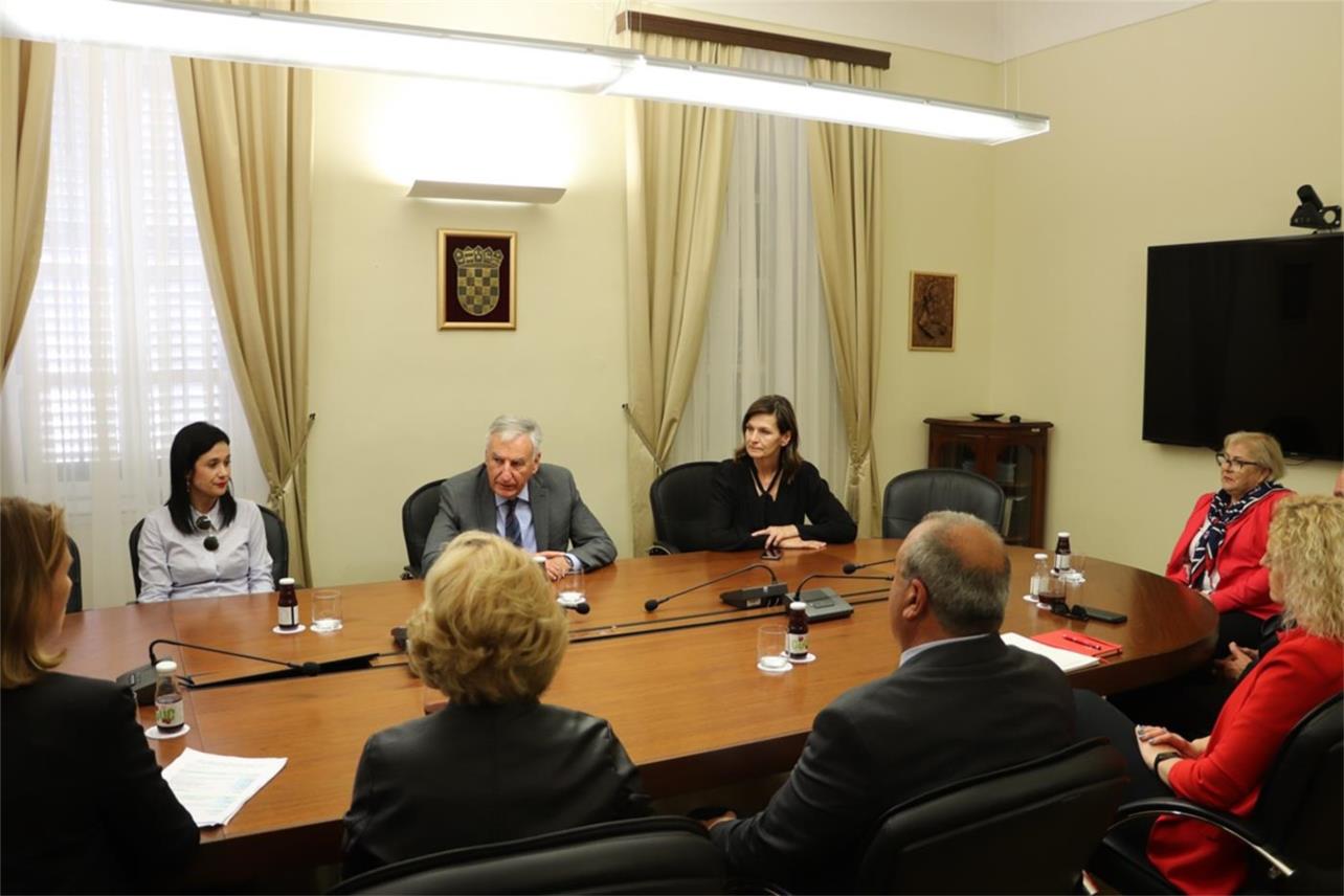 Župan Dobroslavić primio predstavnike Županijskog društva Crvenog križa