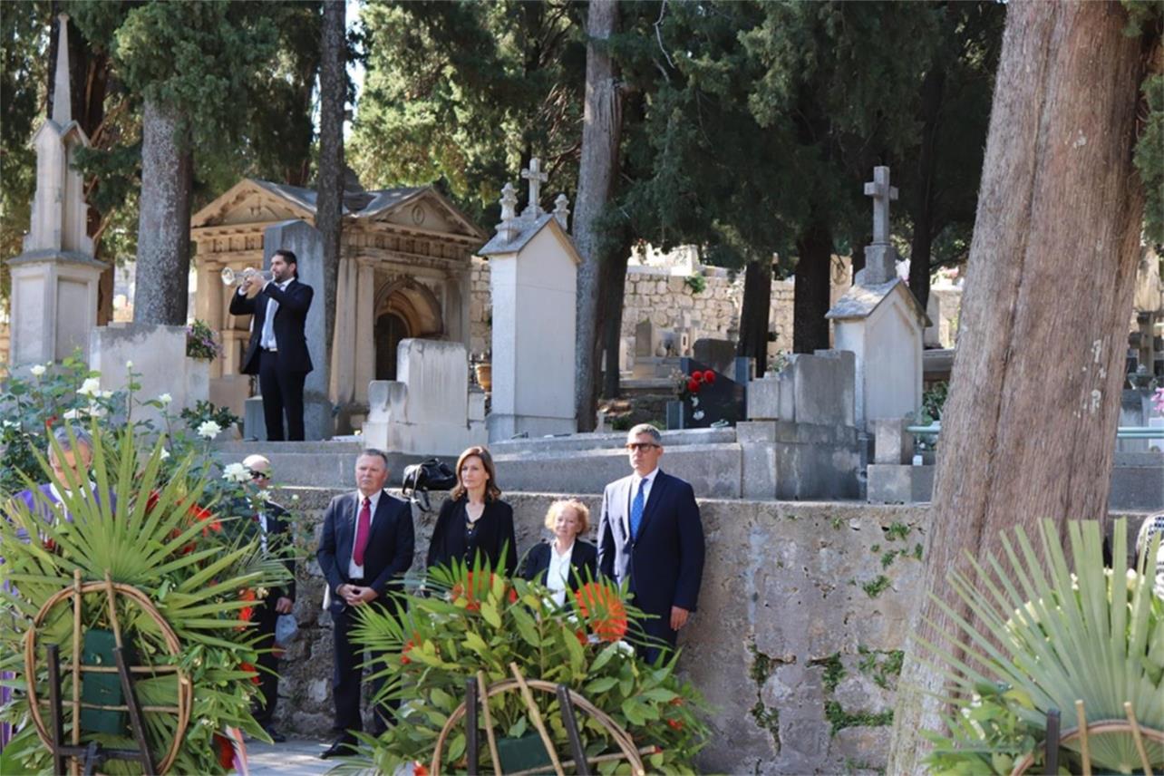 Uz Dan Dubrovačko-neretvanske županije položeni vijenci za poginule branitelje i civile Domovinskog rata