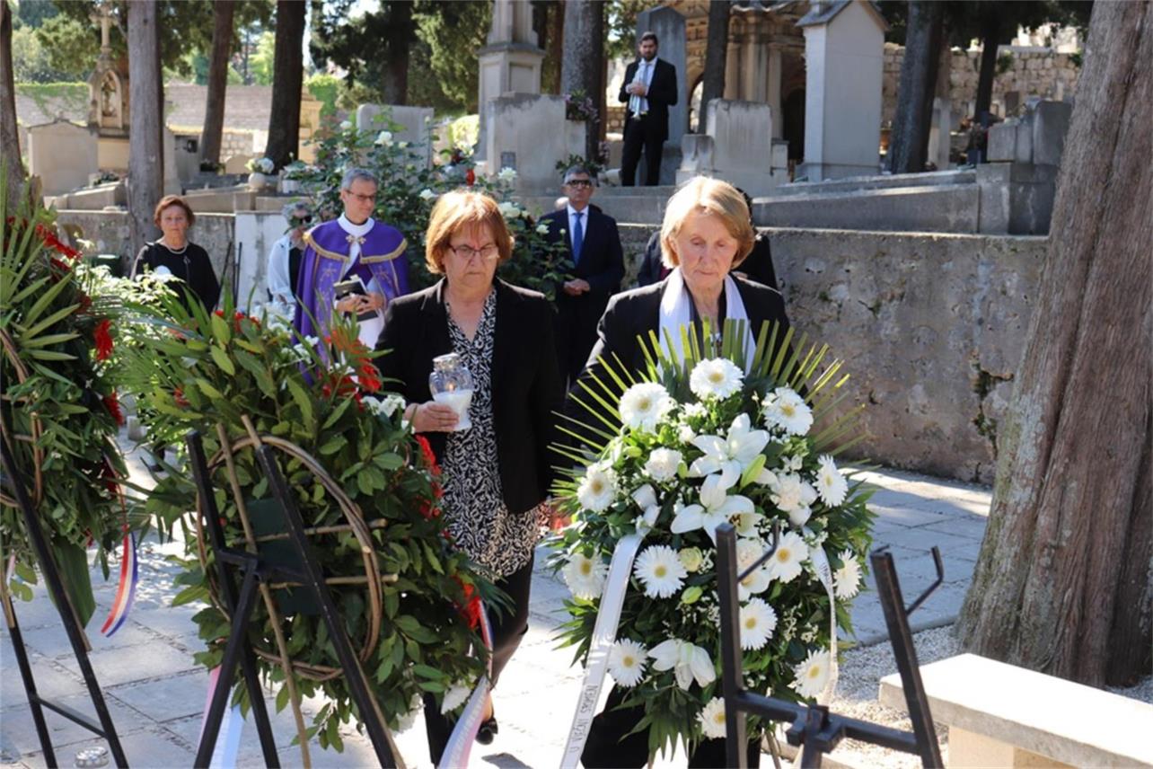Uz Dan Dubrovačko-neretvanske županije položeni vijenci za poginule branitelje i civile Domovinskog rata