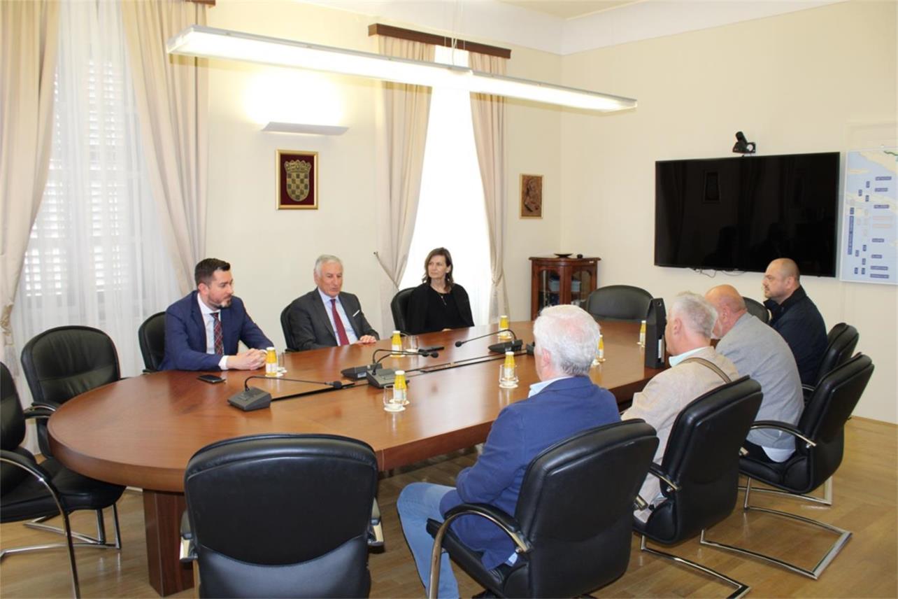 Čelnici vukovarske bolnice i Doma zdravlja na prijemu kod župana Dobroslavića