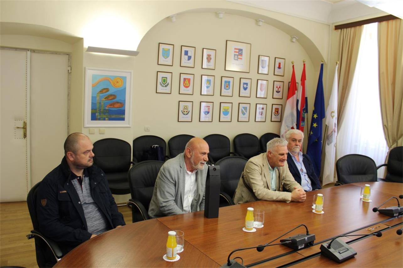 Čelnici vukovarske bolnice i Doma zdravlja na prijemu kod župana Dobroslavića
