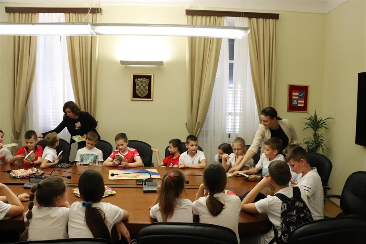 Učenici OŠ Orebić posjetili Županiju