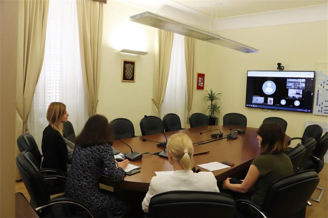 Virtualno predstavljanje izložbe crteža učenika osnovnih škola “Siguran dom je jedini pravi dom”