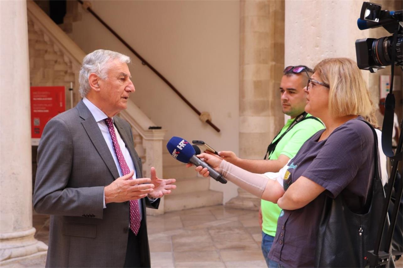 Župan Dobroslavić primio košarkašice Ženskog košarkaškog kluba Ragusa