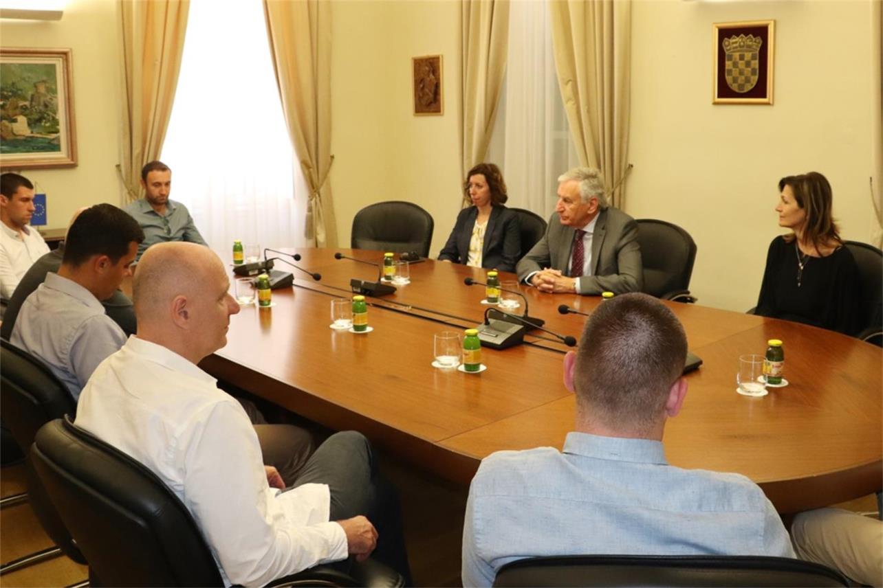 Stolnotenisači Libertas Marinkolora na prijemu u palači Ranjina
