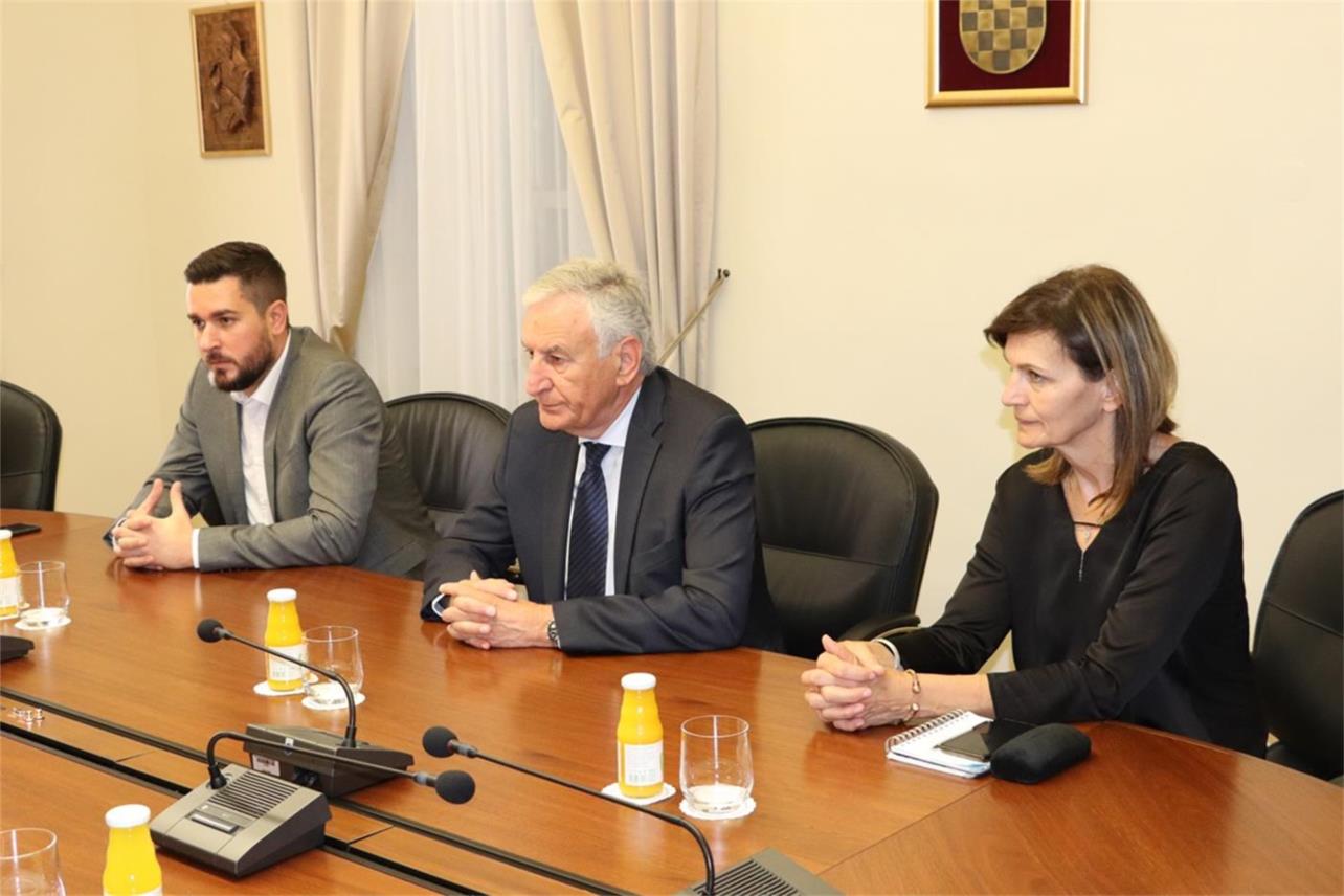 Predstavnici Hrvatskog centra za potresno inženjerstvo na sastanku u palači Ranjina