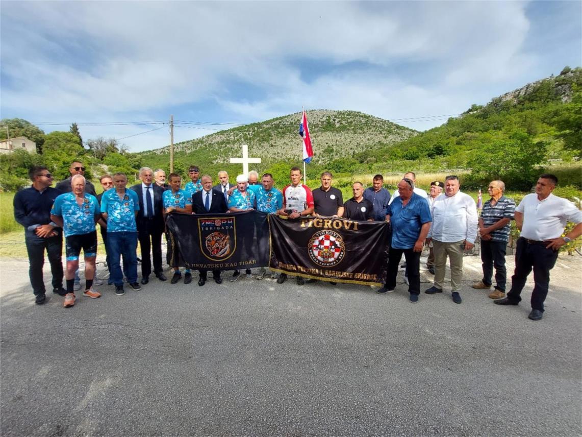 Potpredsjednik Vlade i ministar hrvatskih branitelja Tomo Medved položio vijenac u Trnovi