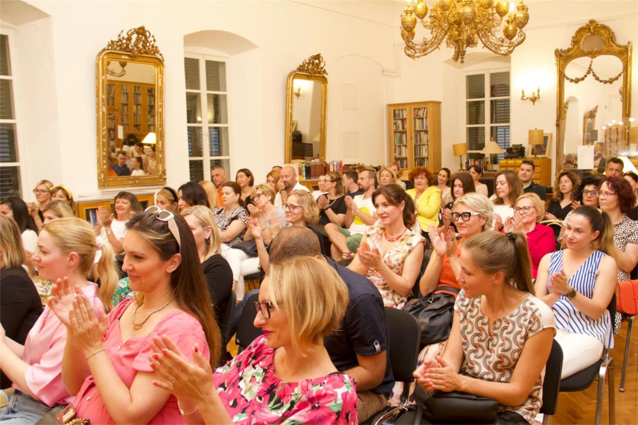 Knjiga "Od mrvice do lavice" predstavljena u Saloči od zrcala