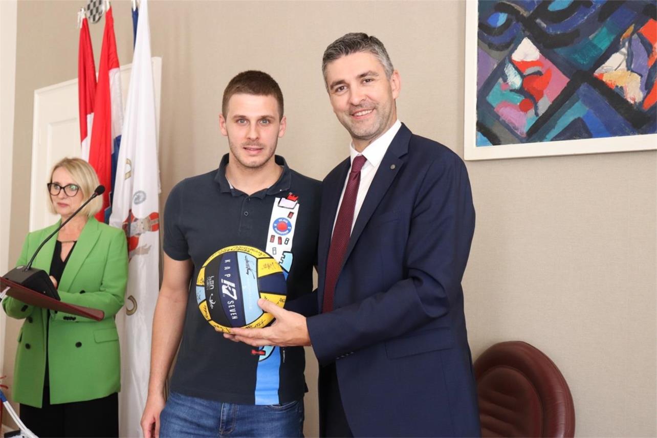 Gradonačelnikov prijem za zlatne Jugaše