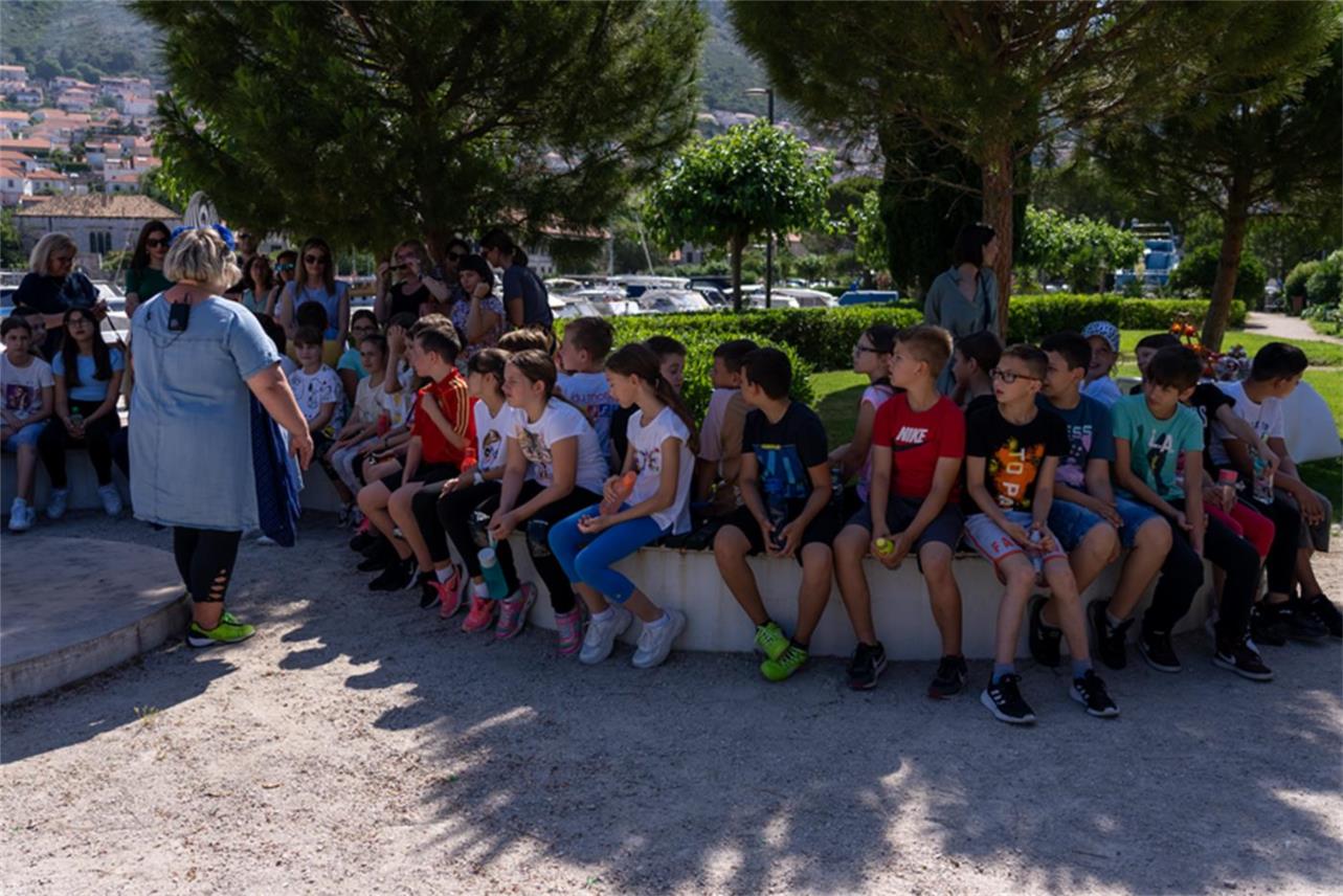 Gradonačelnik Franković obišao edukativne eksponate u dječjem parku na Batali