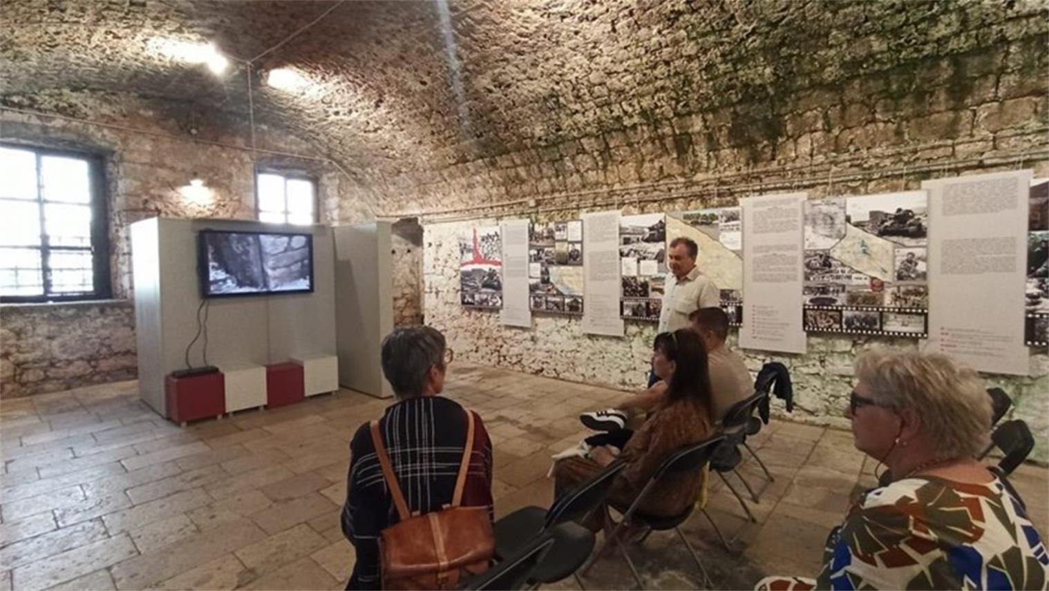 Britanski ratni reporter ponovno u Dubrovniku - Posjetio Muzej Domovinskog rata