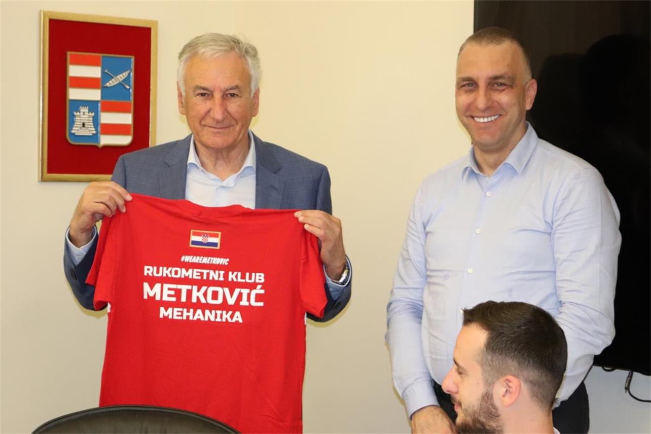 Predstavnici Rukometnog kluba Metković Mehanika na prijemu u palači Ranjina