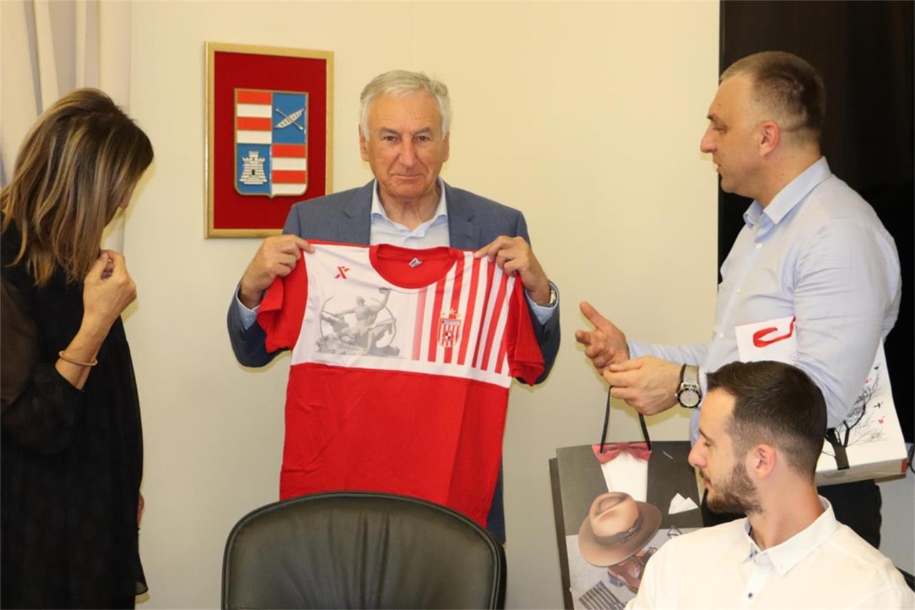 Predstavnici Rukometnog kluba Metković Mehanika na prijemu u palači Ranjina