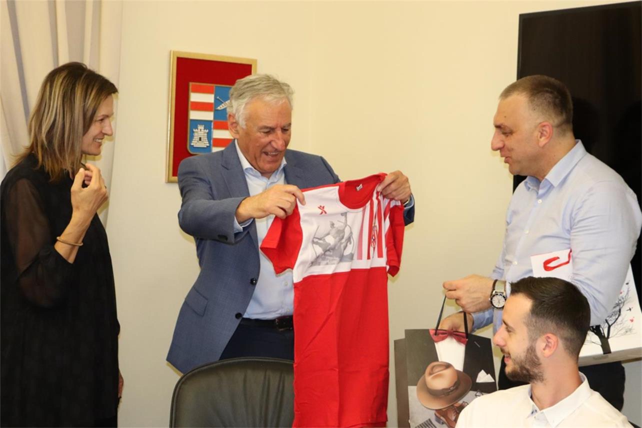 Predstavnici Rukometnog kluba Metković Mehanika na prijemu u palači Ranjina