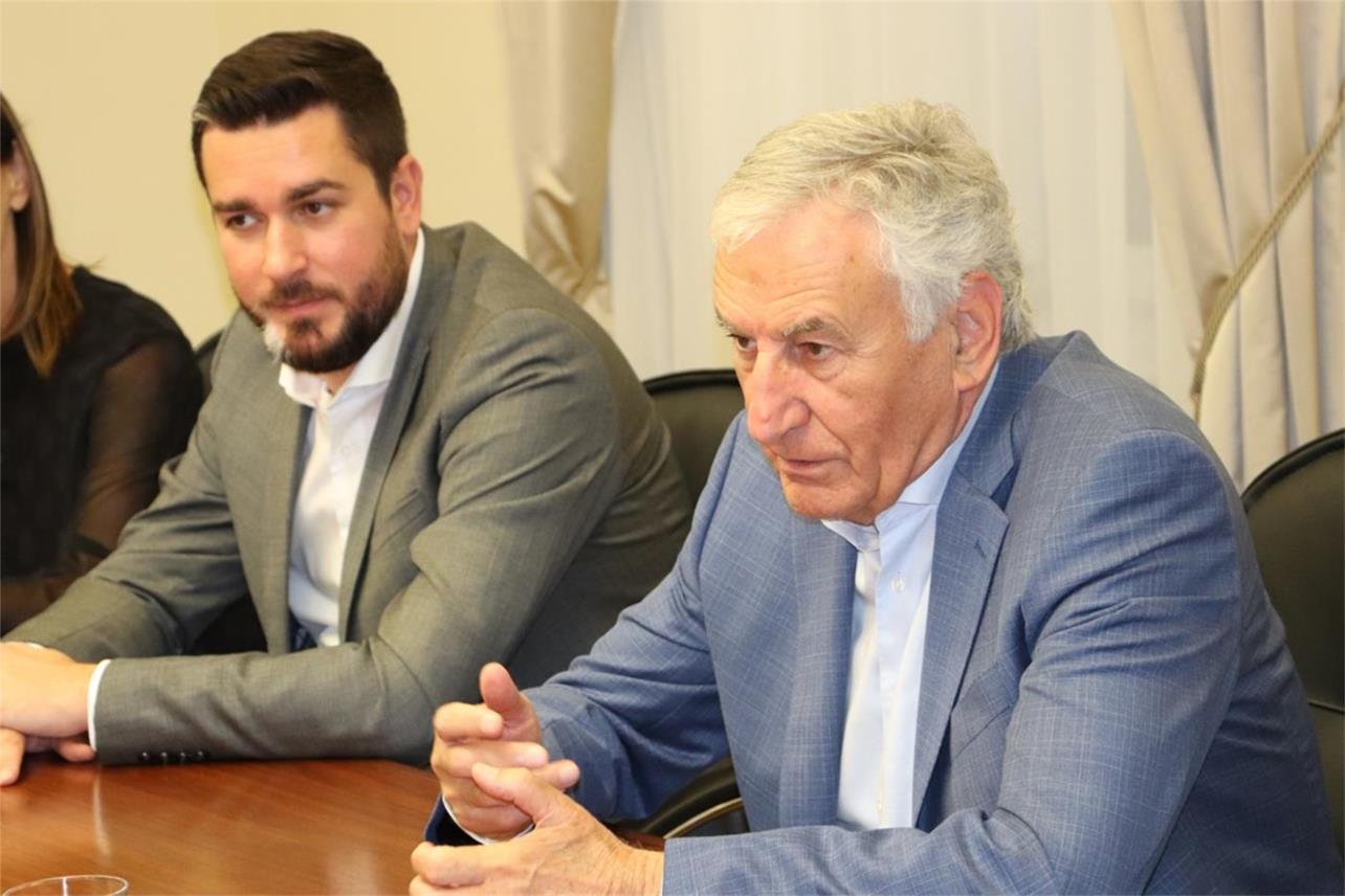 Predstavnici Rukometnog kluba Metković Mehanika na prijemu u palači Ranjina