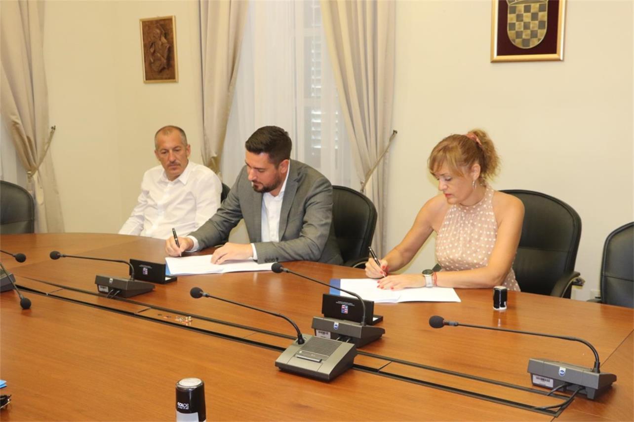 Potpisani ugovori o financiranju s udrugama koje provode projekte iz područja zaštite okoliša