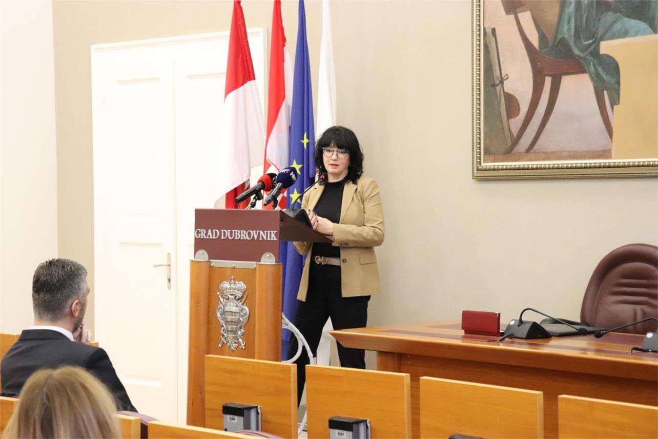 Naslov fotografije 14