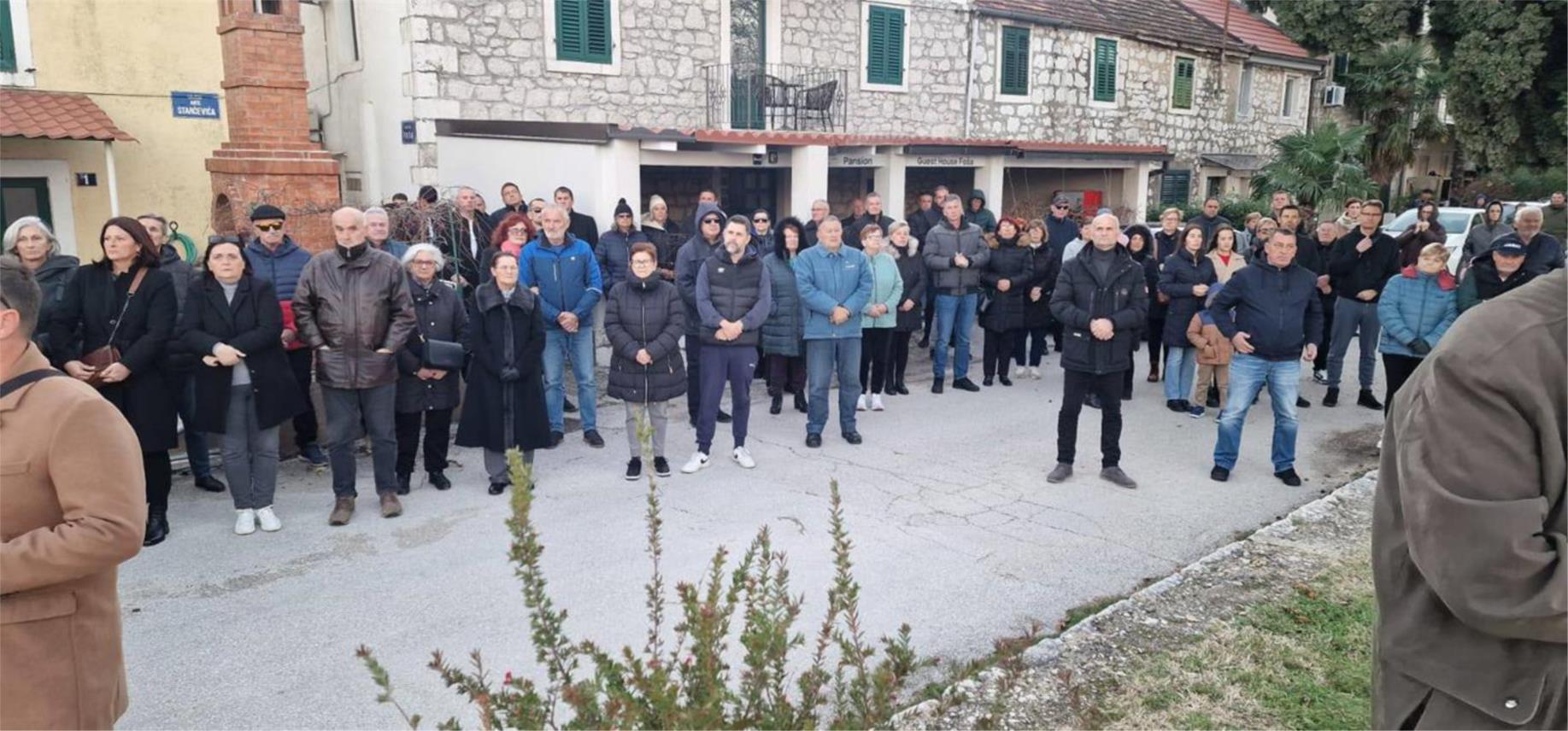 Svečano otvoreno spomen obilježje poginulim braniteljima u Opuzenu - 2