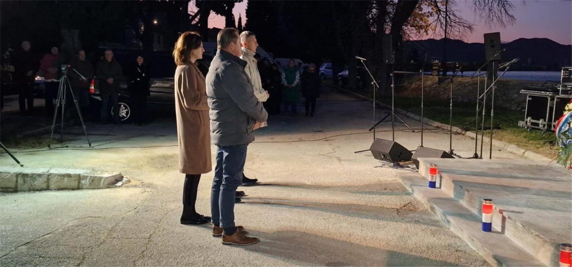 Svečano otvoreno spomen obilježje poginulim braniteljima u Opuzenu - 24