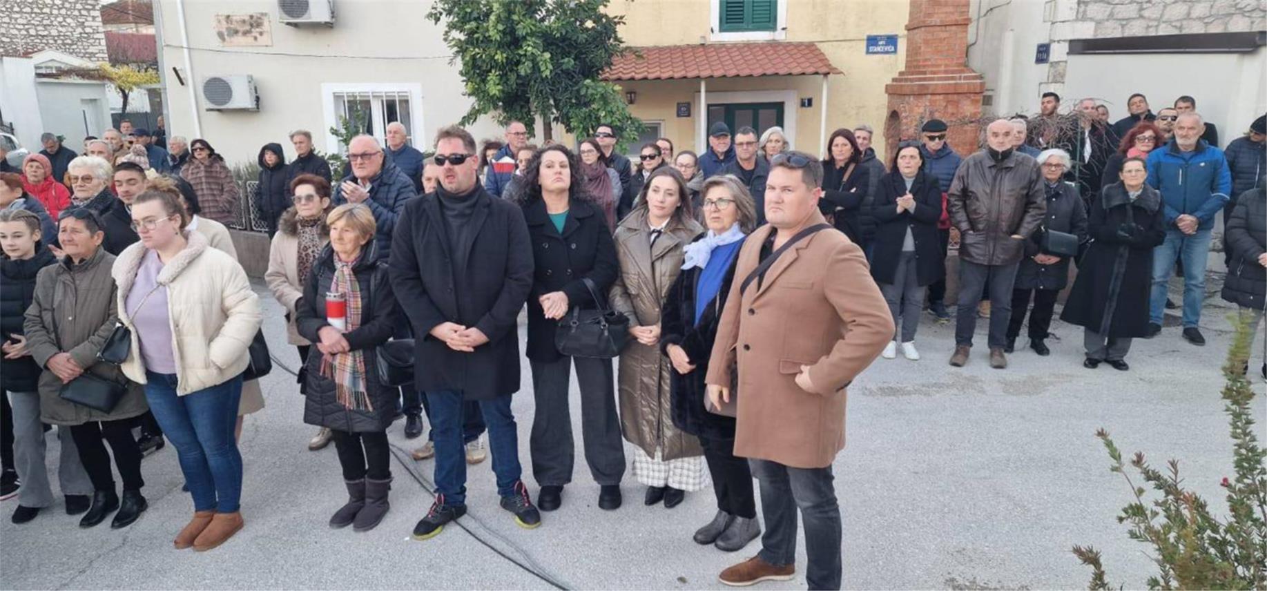 Svečano otvoreno spomen obilježje poginulim braniteljima u Opuzenu - 30