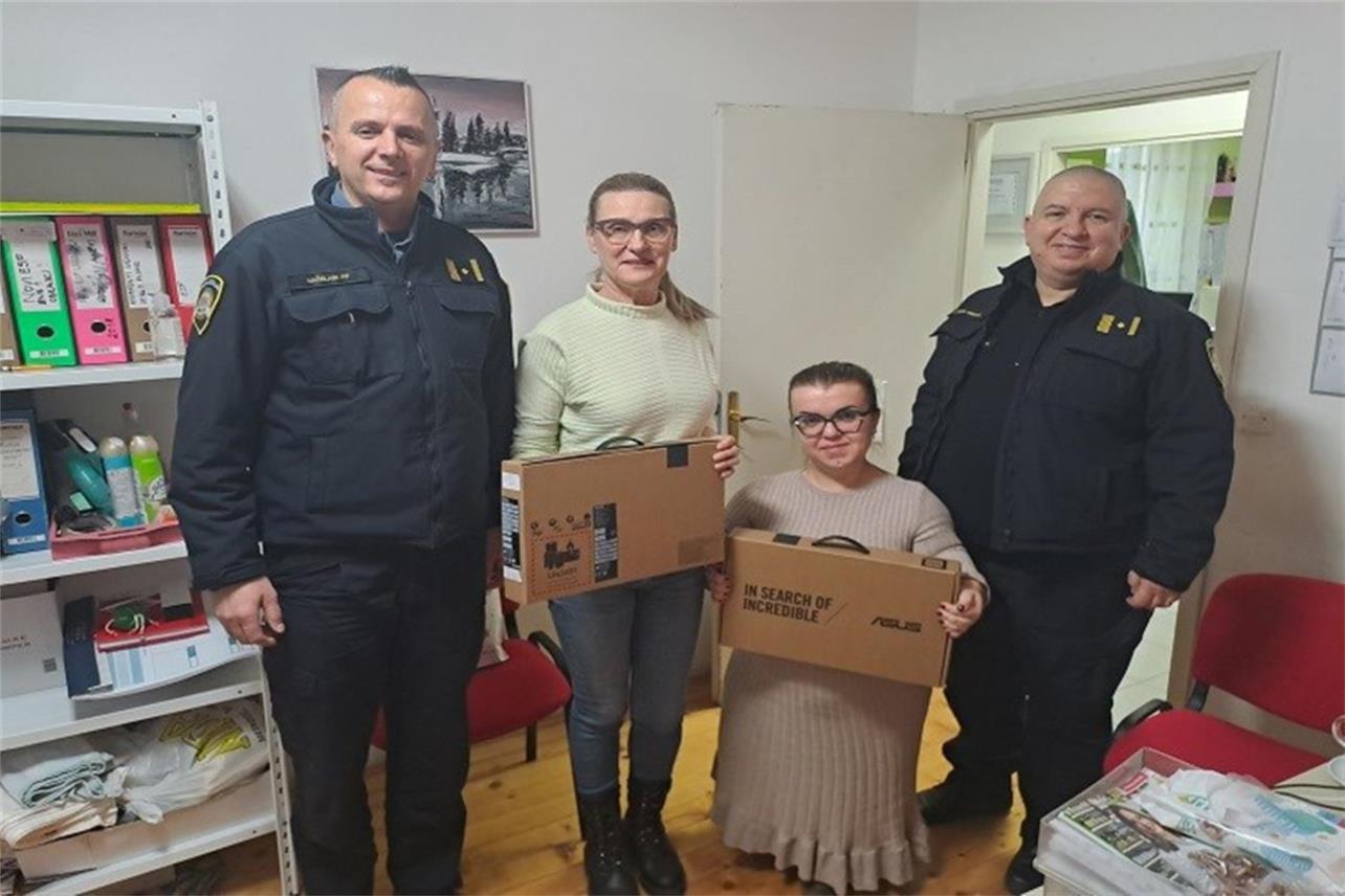 Naslov fotografije 5