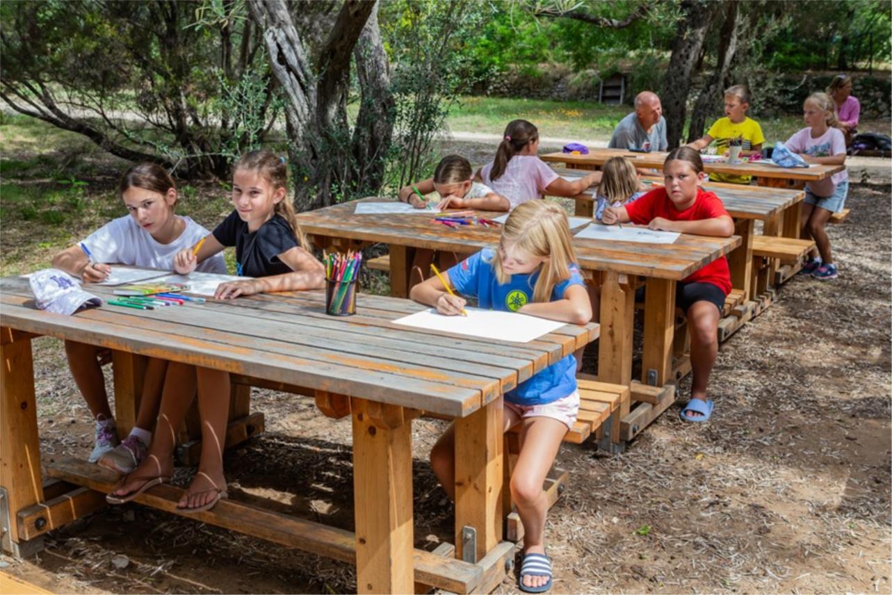 Posljednje 'Knjige pod stablima' prošle su u društvu najčitanije književnice za djecu i mlade Sanje Polak