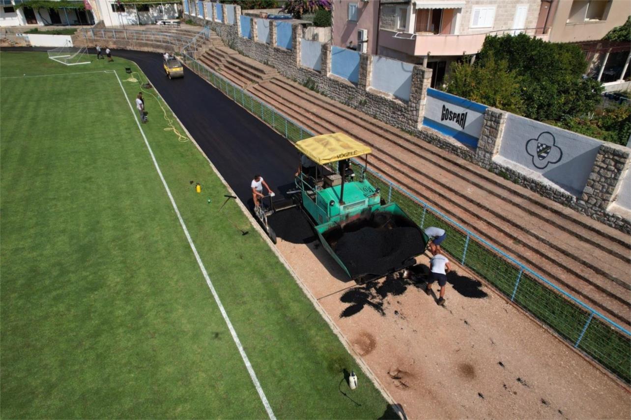 Nova atletska staza na stadionu Lapad gotovo završena