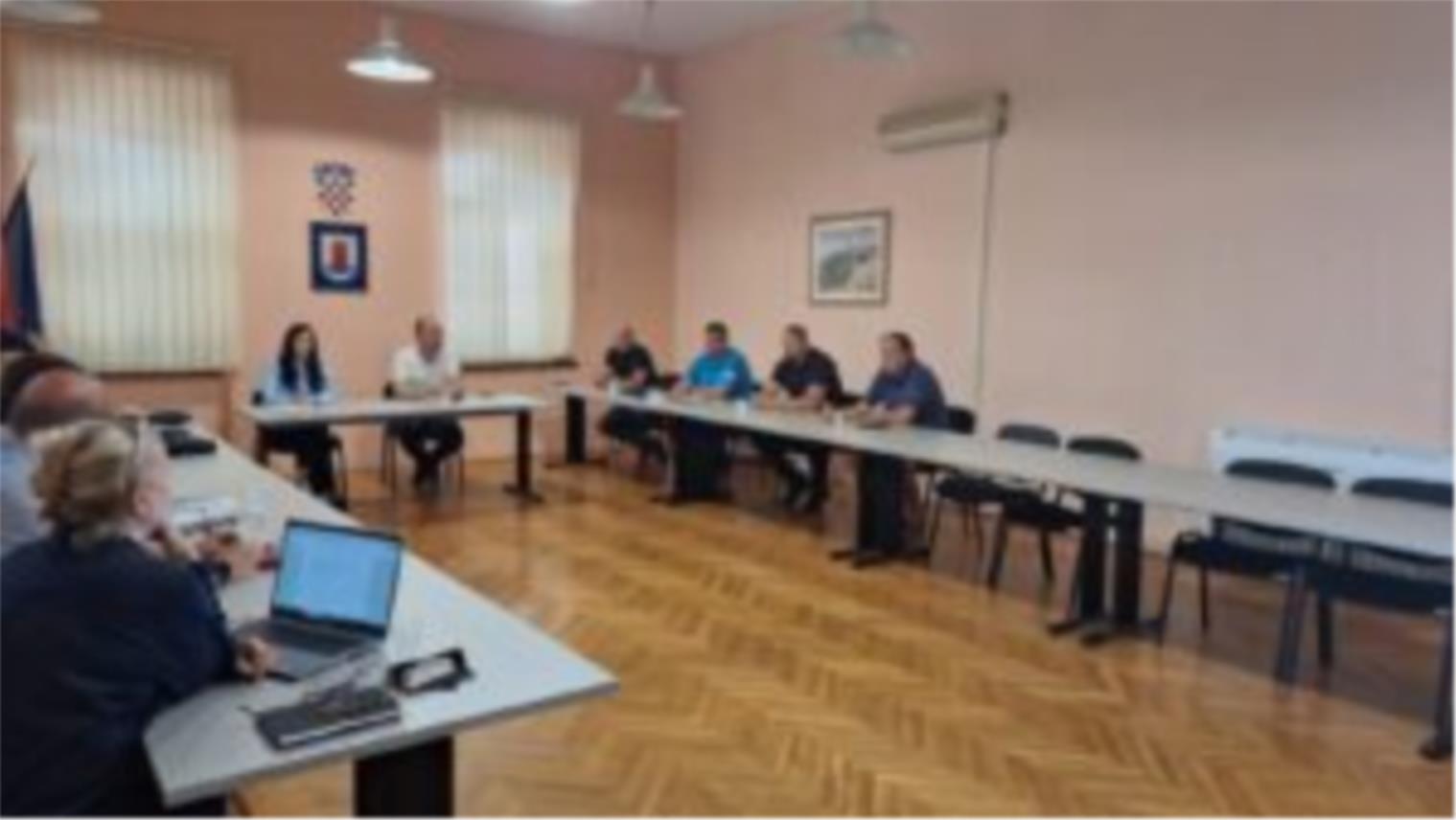 Sastanak u Gradu Opuzenu vezano za problematiku goveda na području Luke