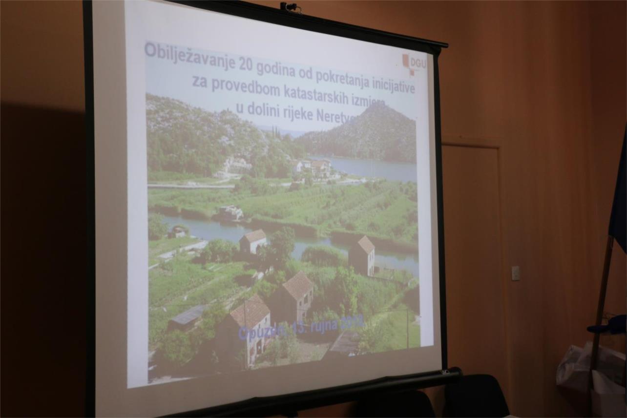 Javni poziv za podnošenje zahtjeva za ostvarivanjem prava na jednokratnu pomoć sufinanciranja troškova nabavke školskog pribora